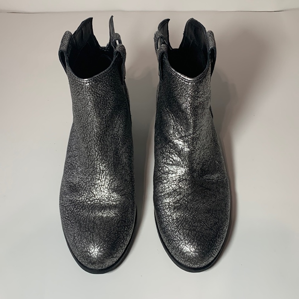 Sam Edelman Silver Metallic Leather Booties Size 8
